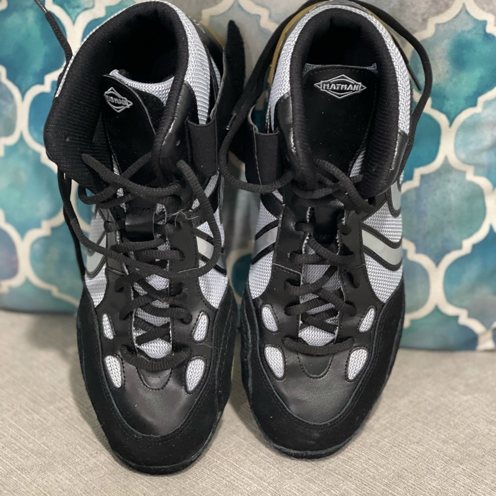 Men’s wrestling shoes